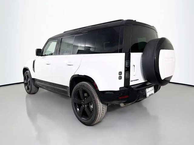 New 2026 Fuji White Land Rover X-Dynamic SE image 7