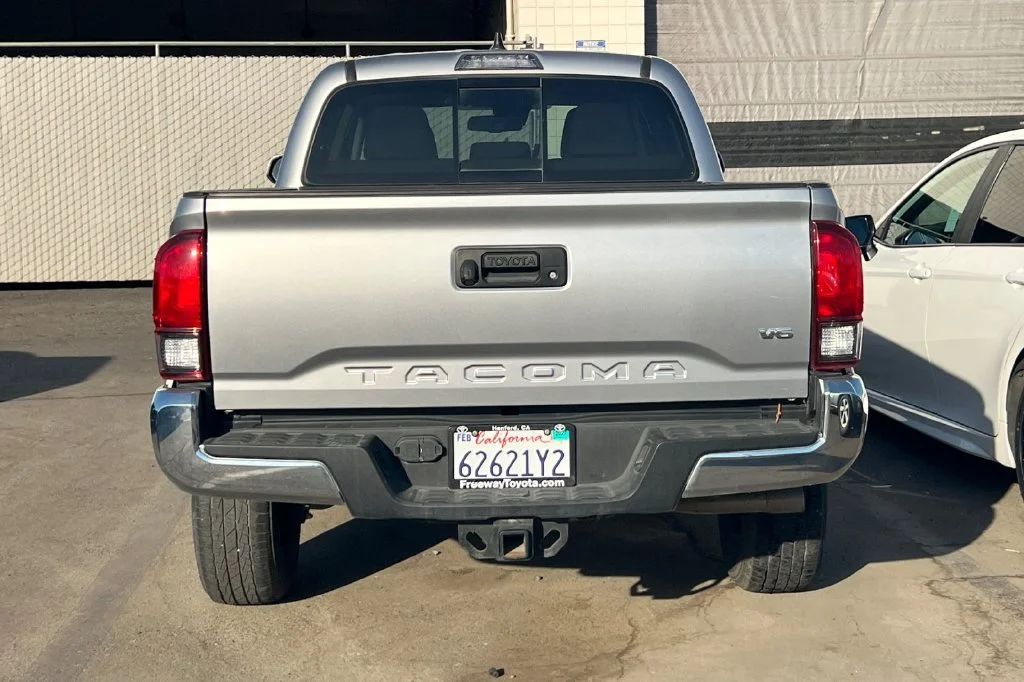 Certified Used 2020 Silver Toyota SR5 image 7