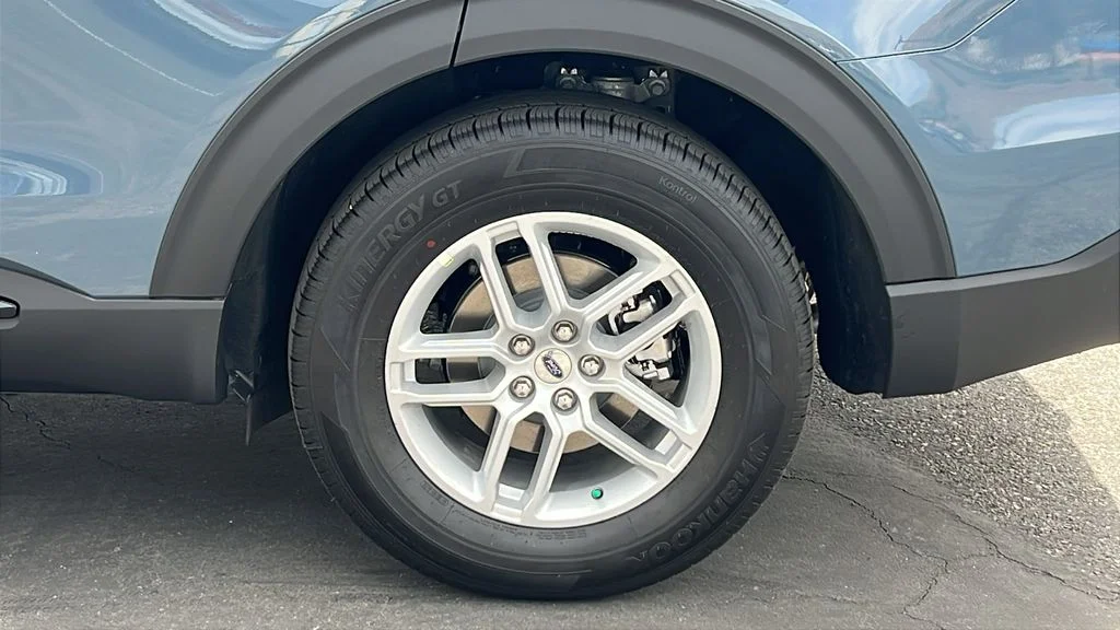New 2026 Vapor Blue Metallic Ford Active image 7