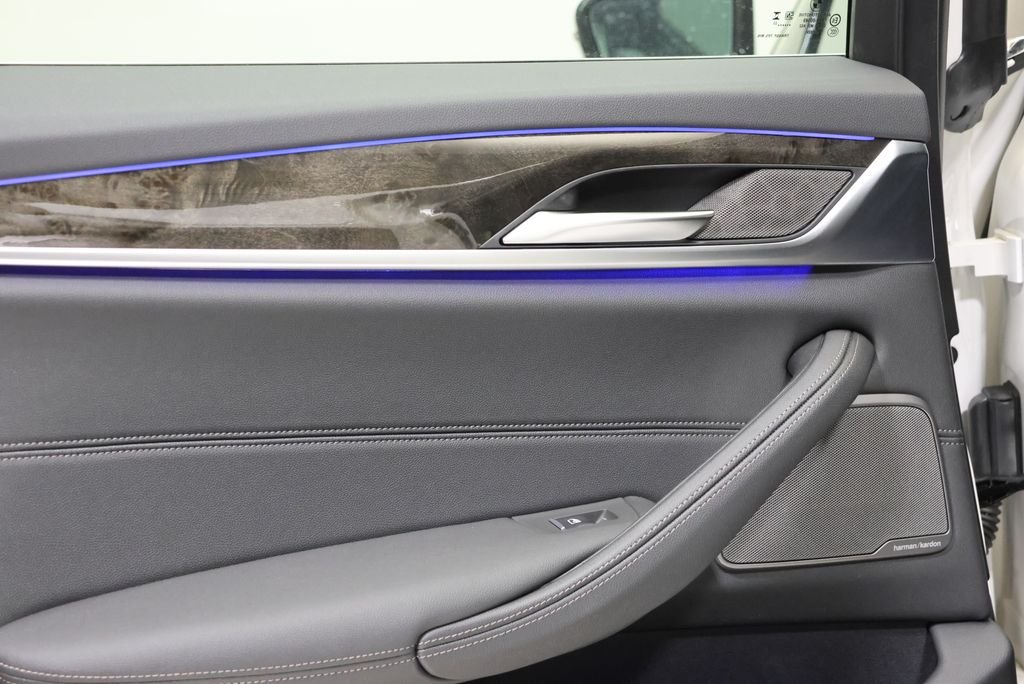 2023 BMW 5 Series 540i - Photo 33