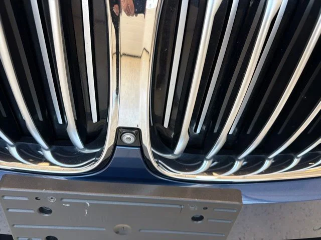 Used 2019 Blue BMW xDrive40i image 4