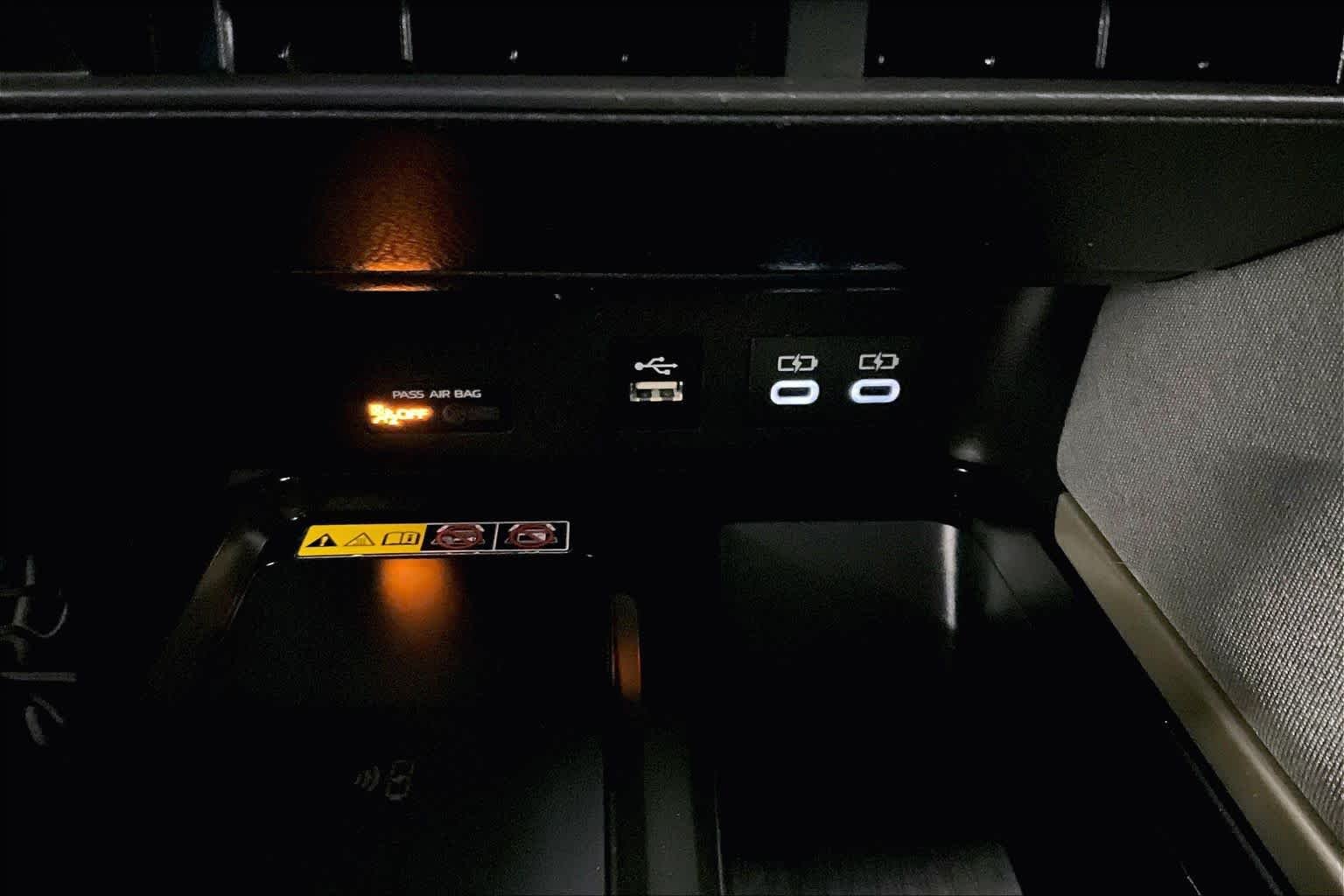 Used 2025 Midnight Black Metallic Toyota LE image 34
