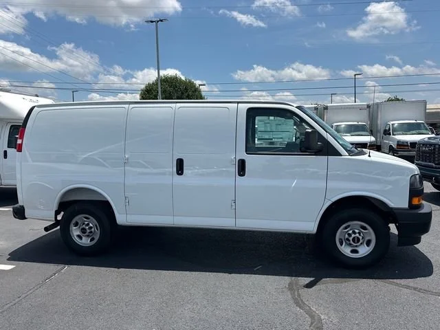 2025 GMC Savana Cargo Work Van - Photo 11