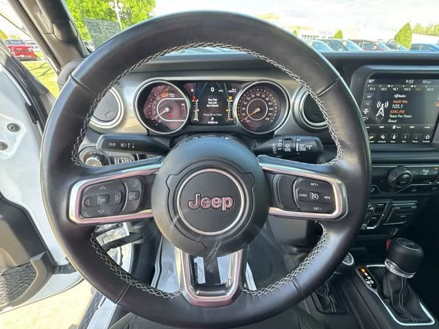 Used 2022 White Jeep Unlimited Sahara image 12