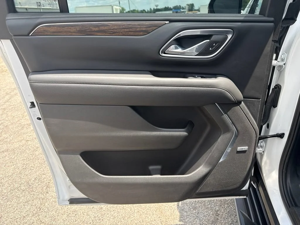 Used 2024 Summit White Chevrolet Premier image 34
