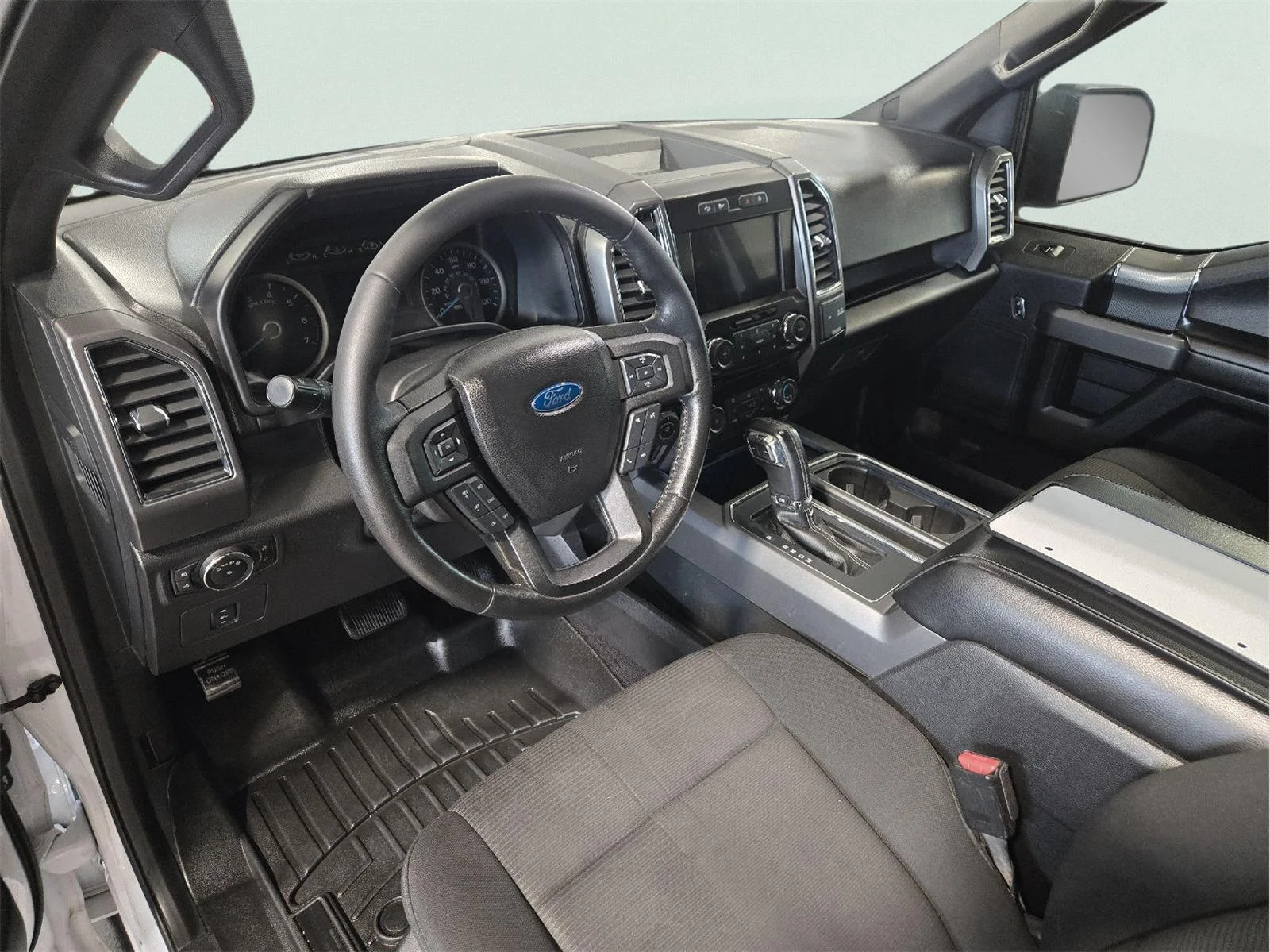 Used 2017 Oxford White Ford XLT image 10