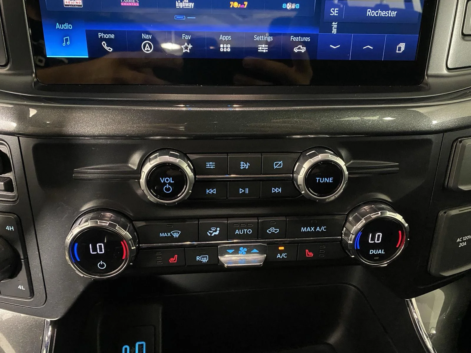 Used 2021 Agate Black Ford XLT image 9