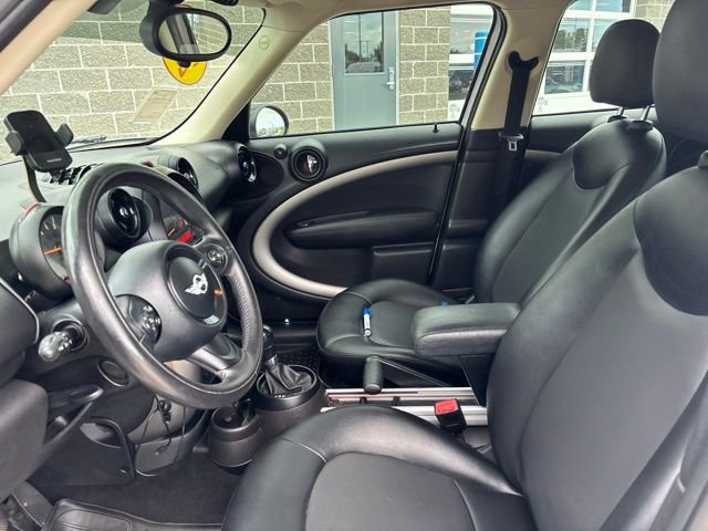 Used 2015 White MINI Base image 12