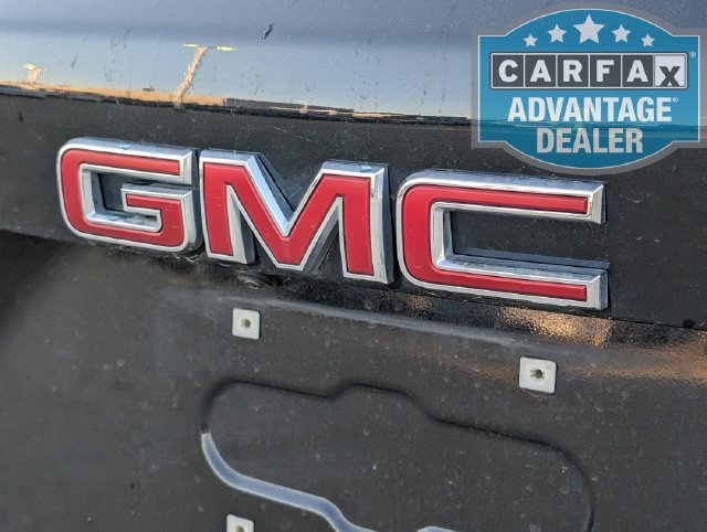 Used 2026 Ebony Twilight Metallic GMC Elevation image 37