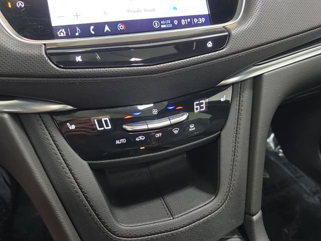 Certified Used 2024 Crystal White Tricoat Cadillac Premium Luxury image 21