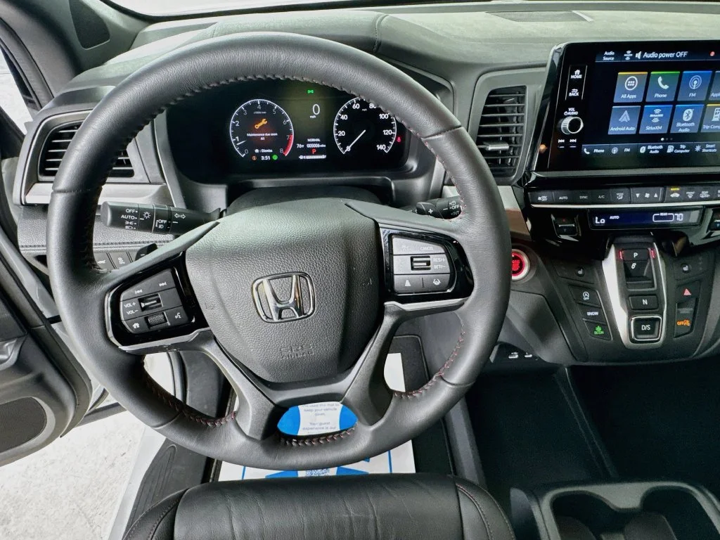 Certified Used 2026 Platinum White Pearl Honda Sport-L image 14