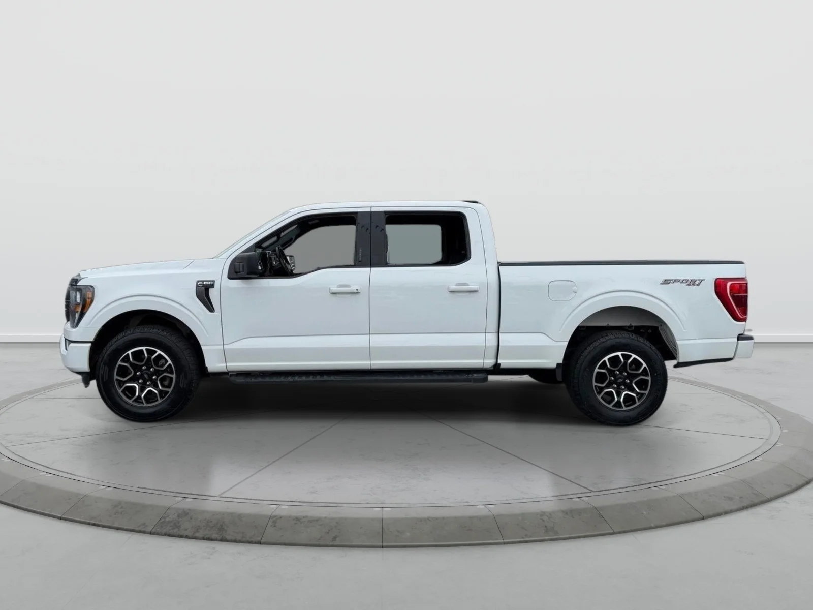 2023 Ford F-150 XLT - Photo 4
