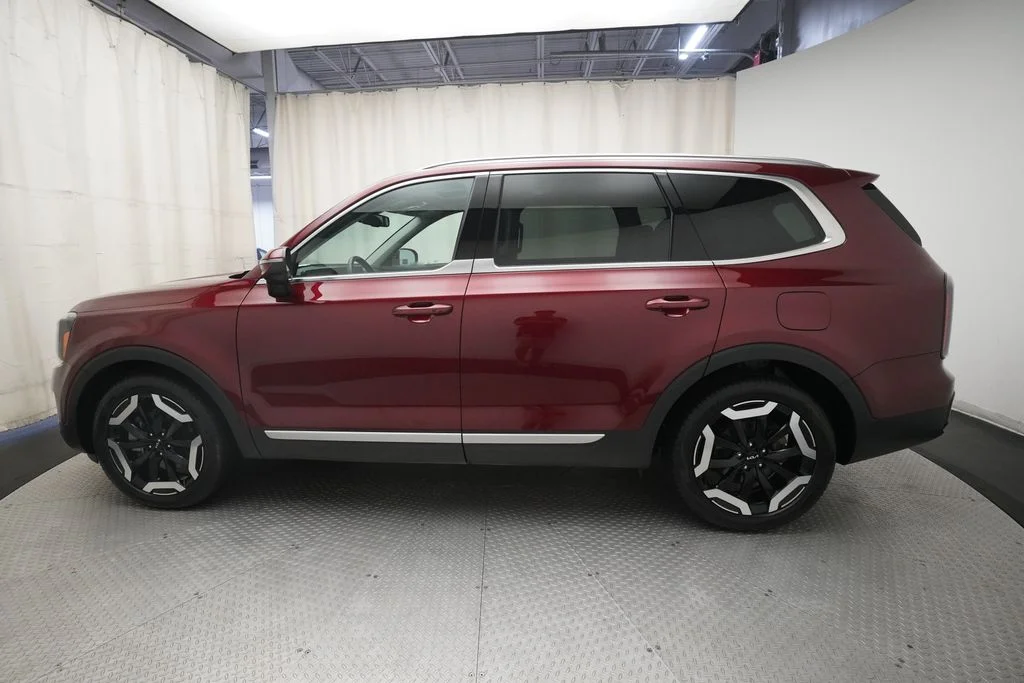Used 2024 Red Kia EX image 23