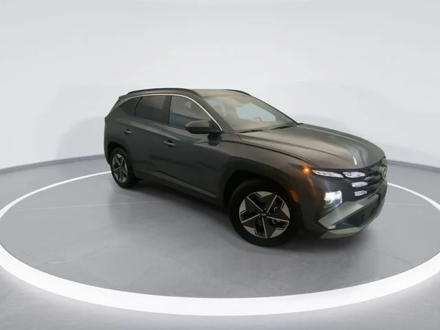 Used 2025 Gray Hyundai SEL image 6