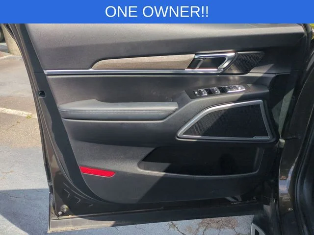 Used 2022 Green Kia EX image 24
