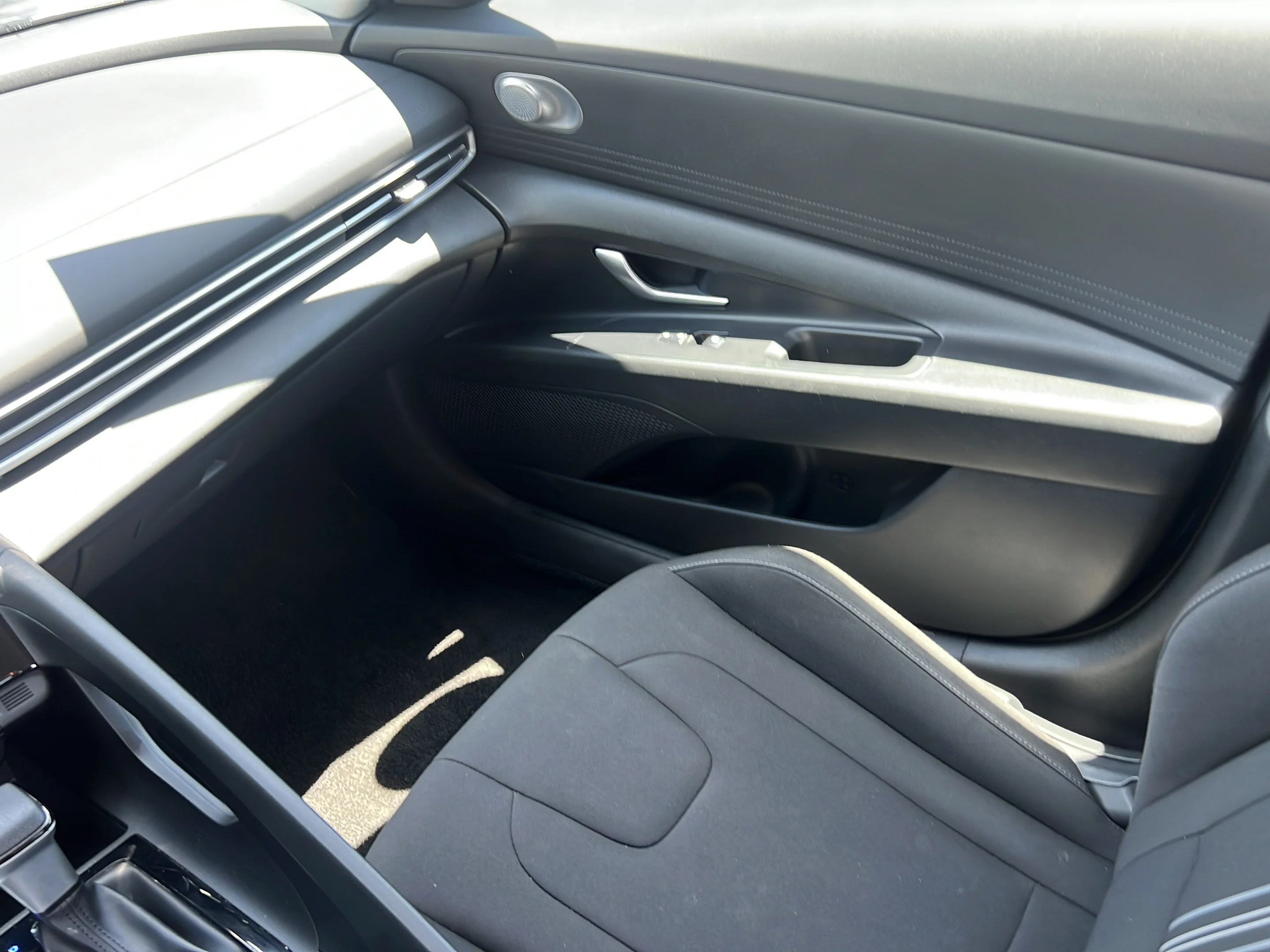 Used 2024 Intense Blue Hyundai SEL image 12