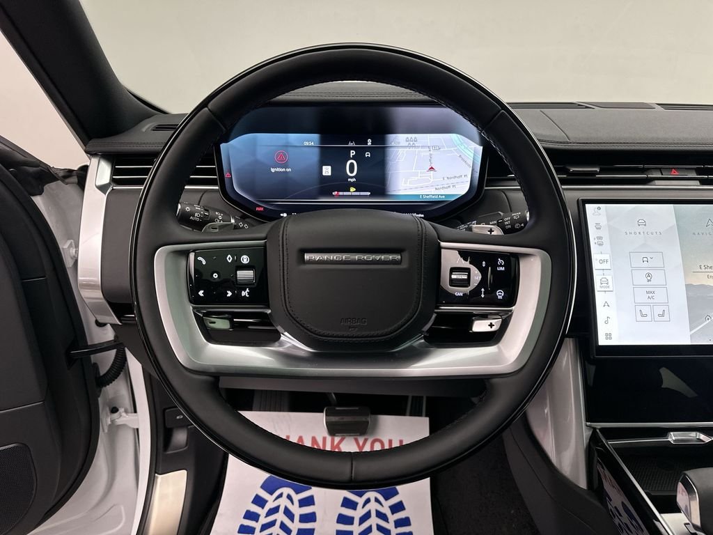 Used 2024 Fuji White Land Rover SE image 18
