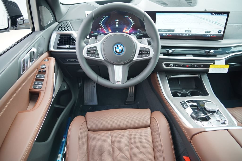 New 2026 Mineral White Metallic BMW xDrive50e image 15