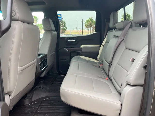 Used 2019  GMC SLT image 25