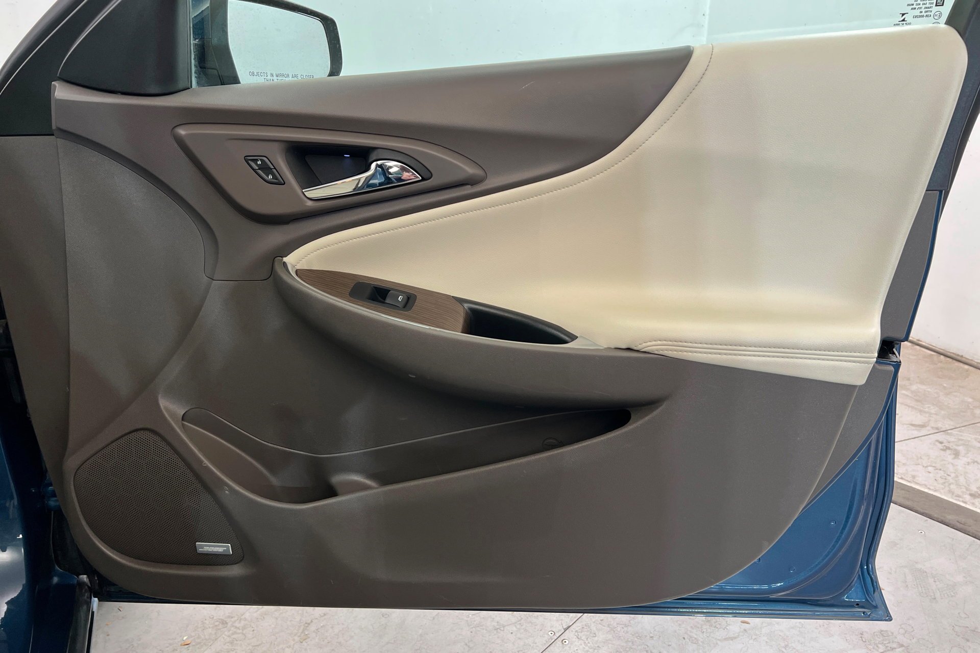 Used 2024 Lakeshore Blue Metallic Chevrolet LT image 23