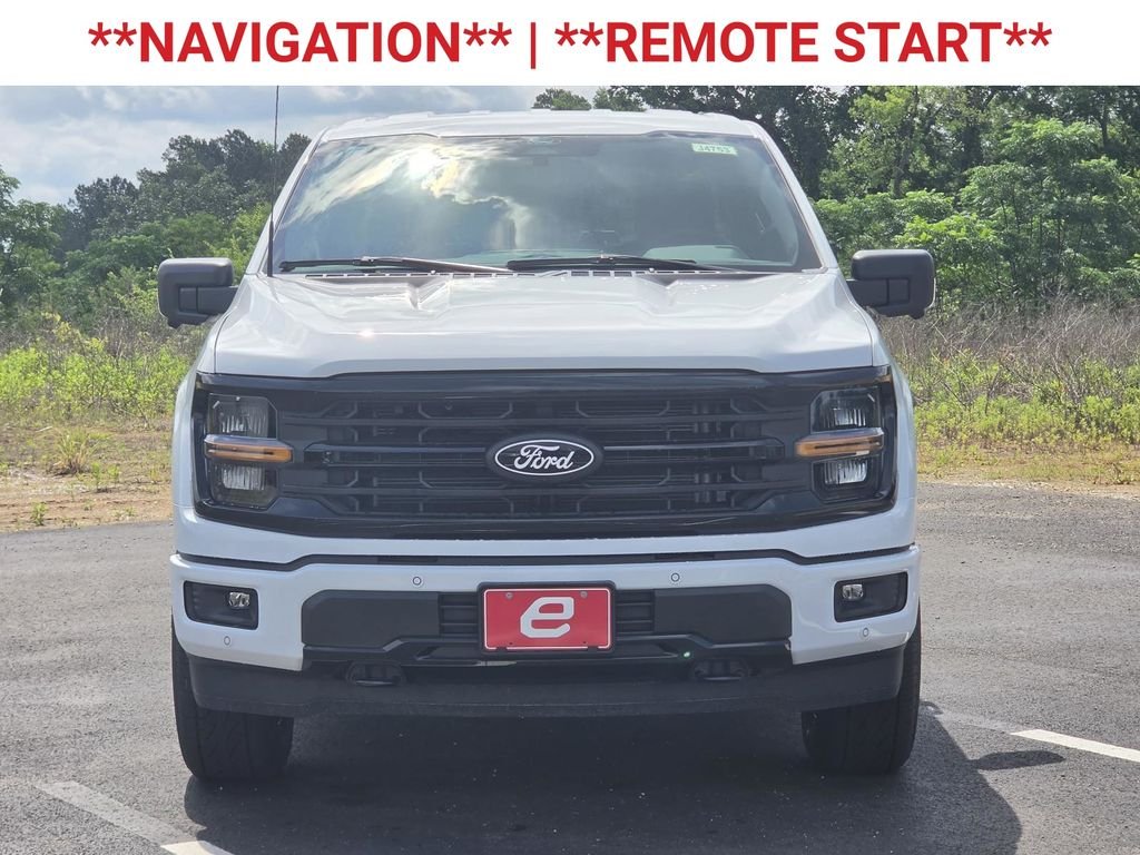 New 2026 Oxford White Ford XLT image 2