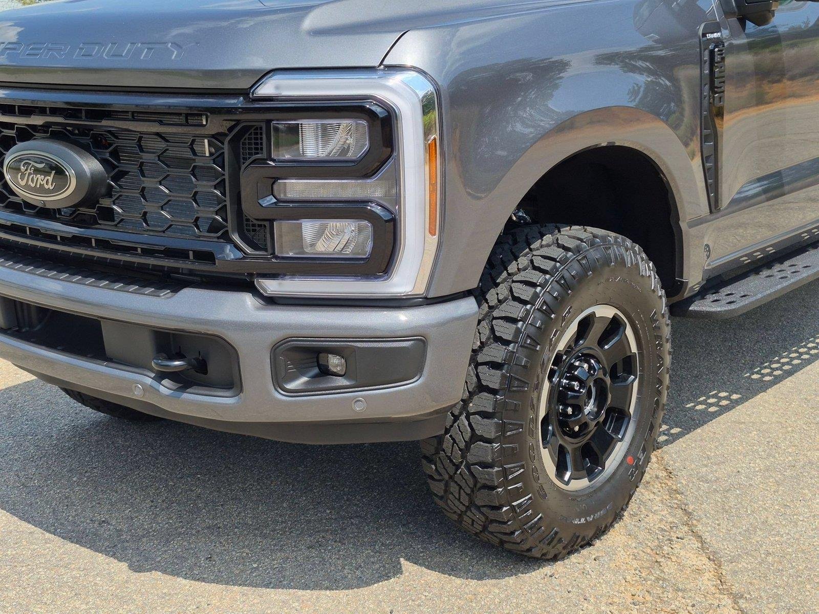 New 2026 Carbonized Gray Metallic Ford F-250® Lariat® image 9