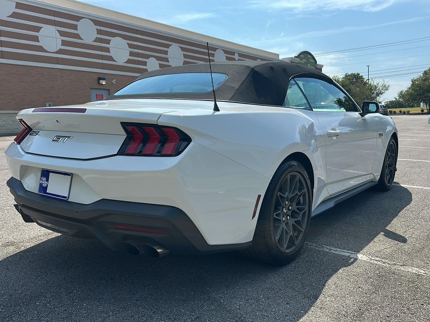 Used 2024 Oxford White Ford GT Premium image 5