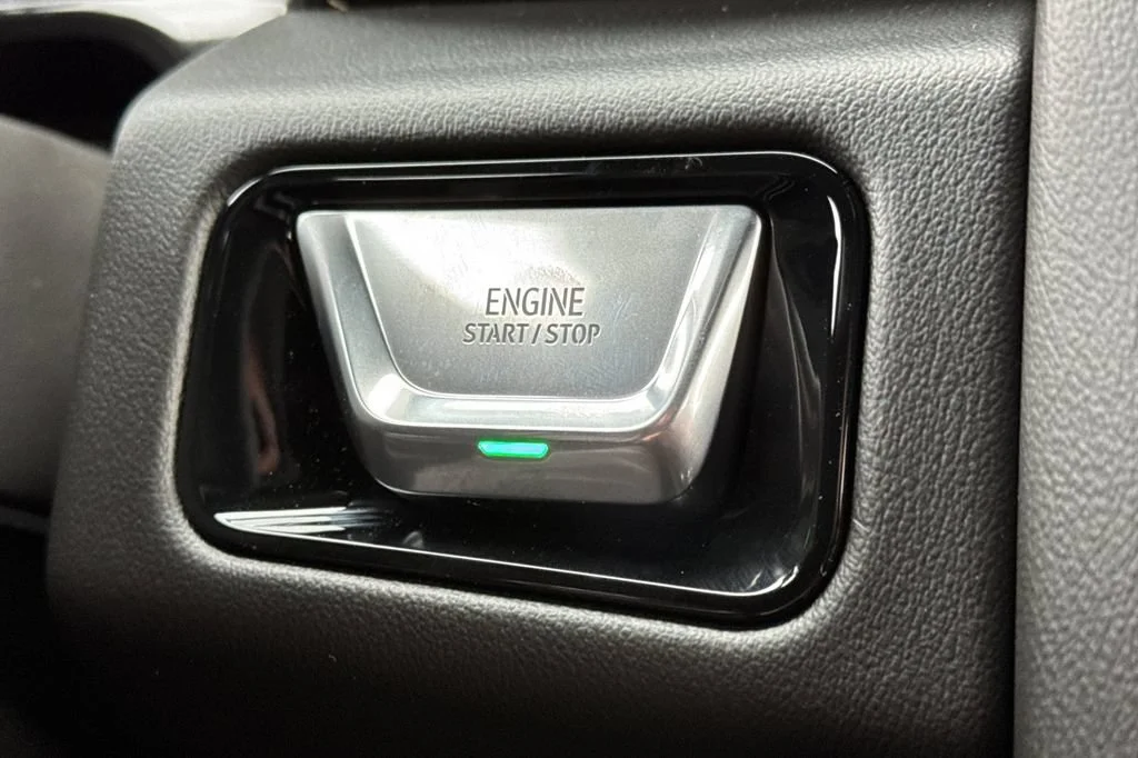 New 2026 Summit White GMC Elevation image 21