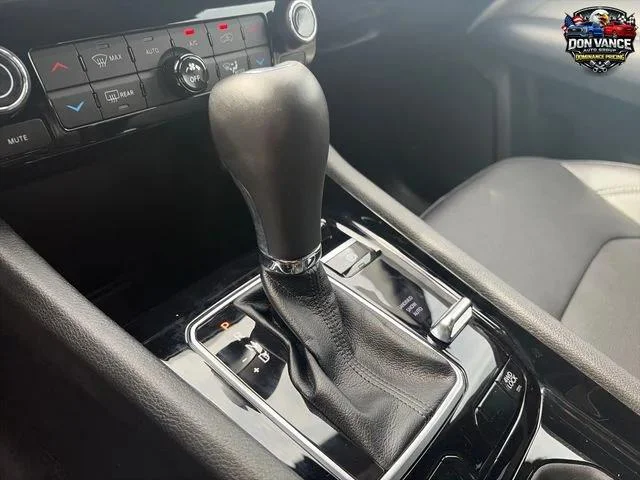 Used 2025 White Jeep Limited image 22