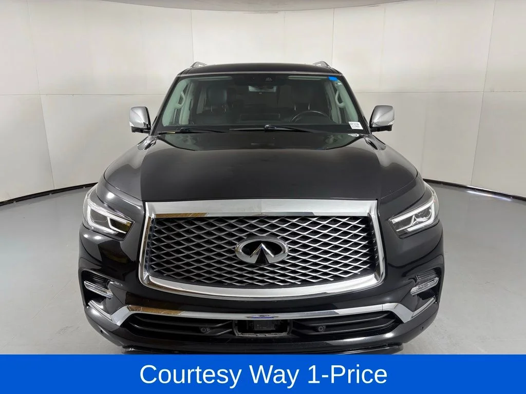 Used 2023 Black INFINITI LUXE image 4