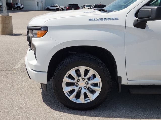 New 2026 Summit White Chevrolet Custom image 8