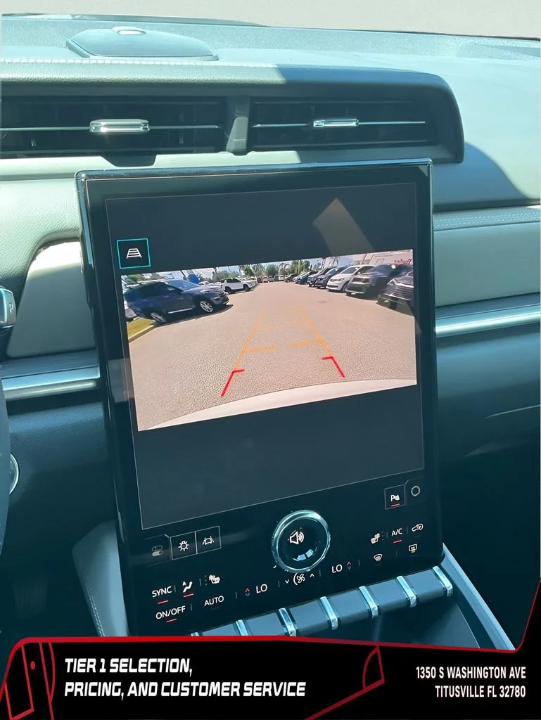 New 2026 Summit White GMC Elevation image 27