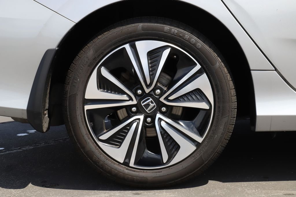 Used 2018 Lunar Silver Metallic Honda EX-L image 5