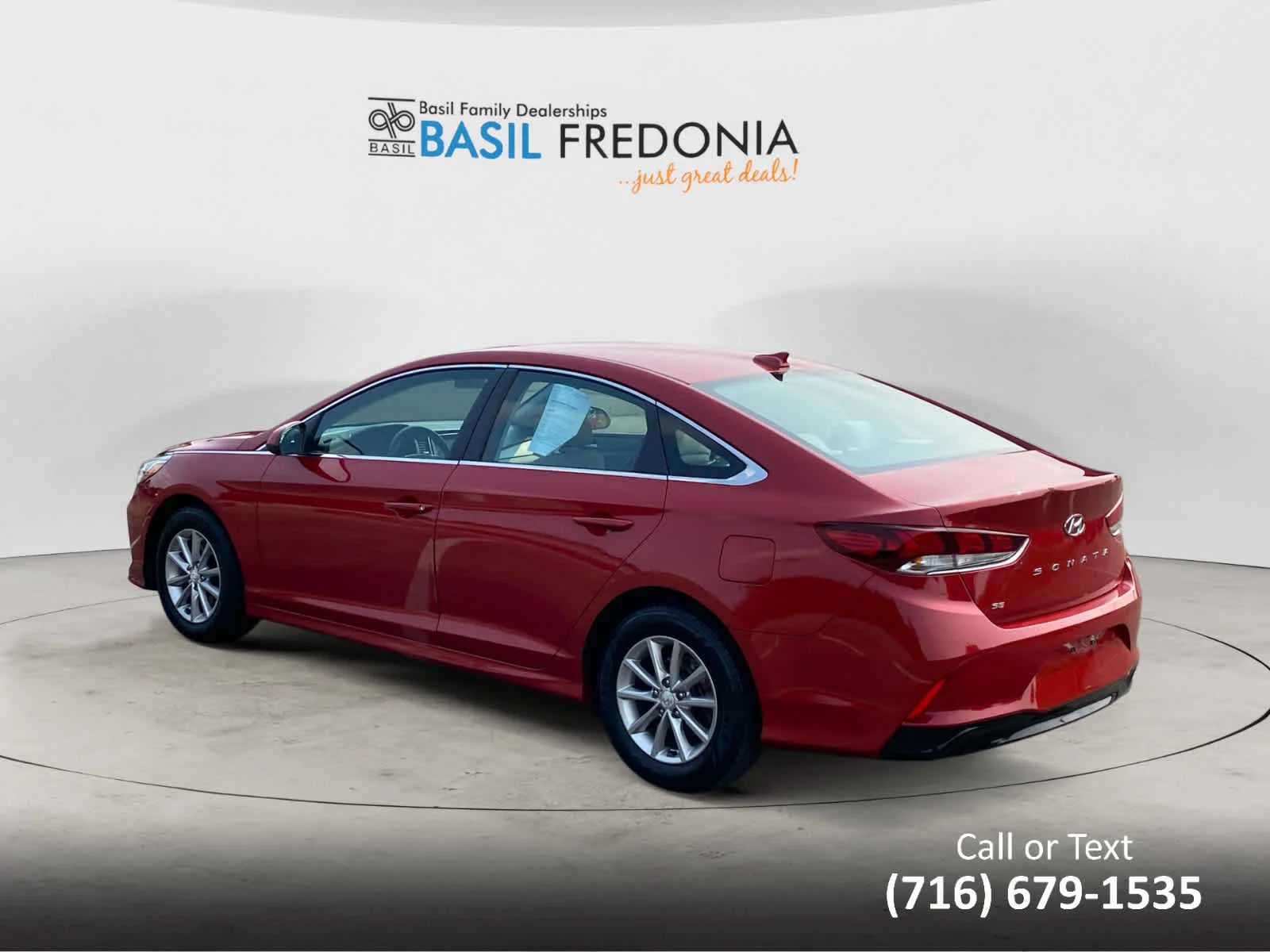 Used 2019 Scarlet Red Hyundai SE image 3