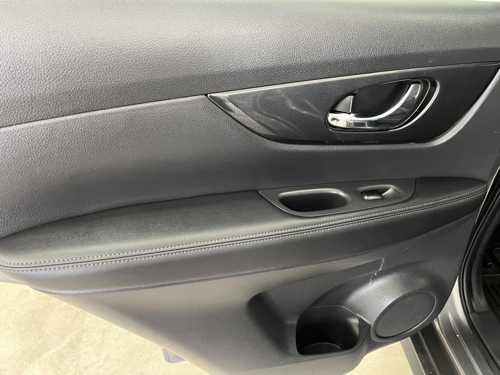 2017 Nissan Rogue S - Photo 27