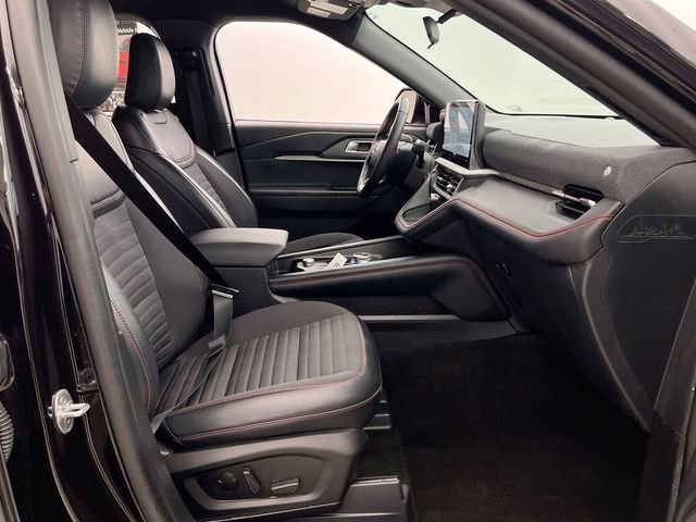 Used 2025 Black Metallic Ford ST-Line image 15