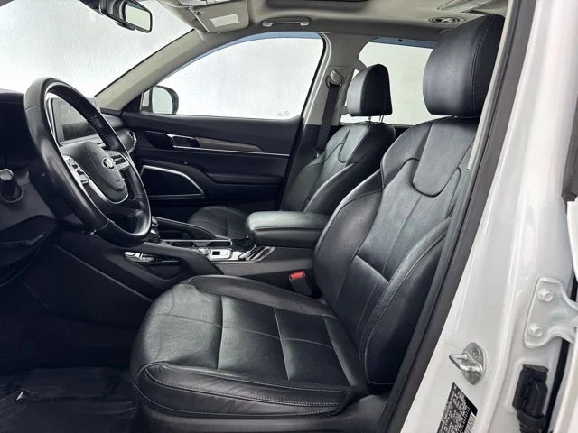 Used 2020 White Kia EX image 24