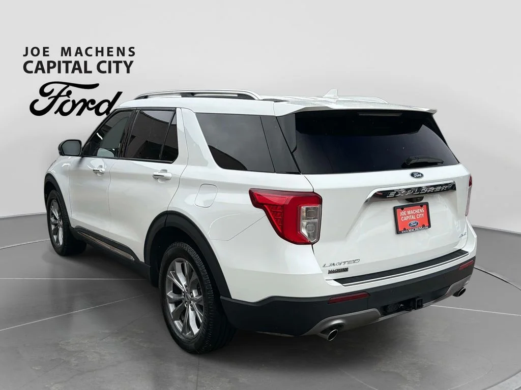 Used 2023 White Ford Limited image 7