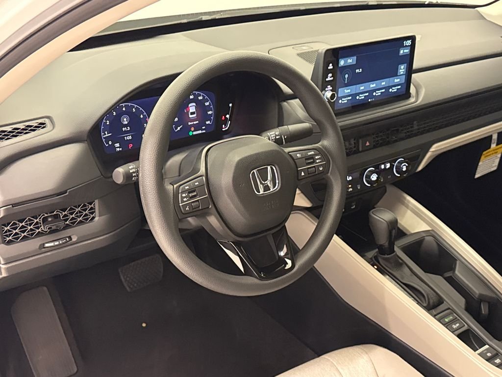 New 2026 Platinum White Pearl Honda LX image 18