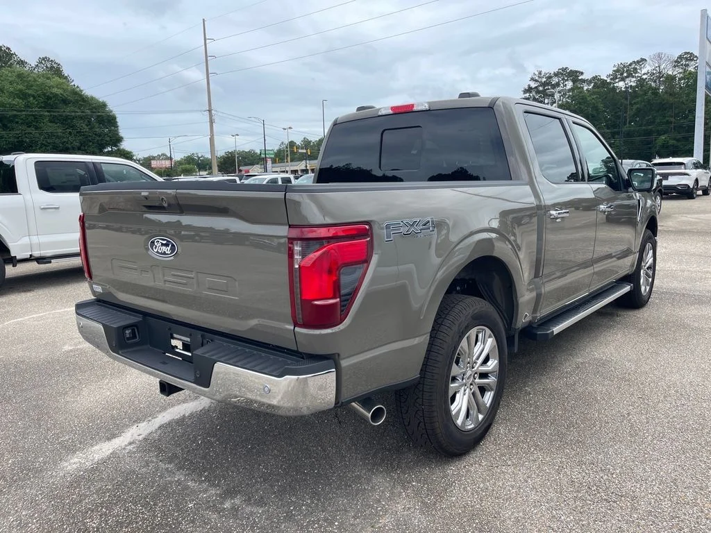 New 2026 Marsh Gray Ford XLT image 12