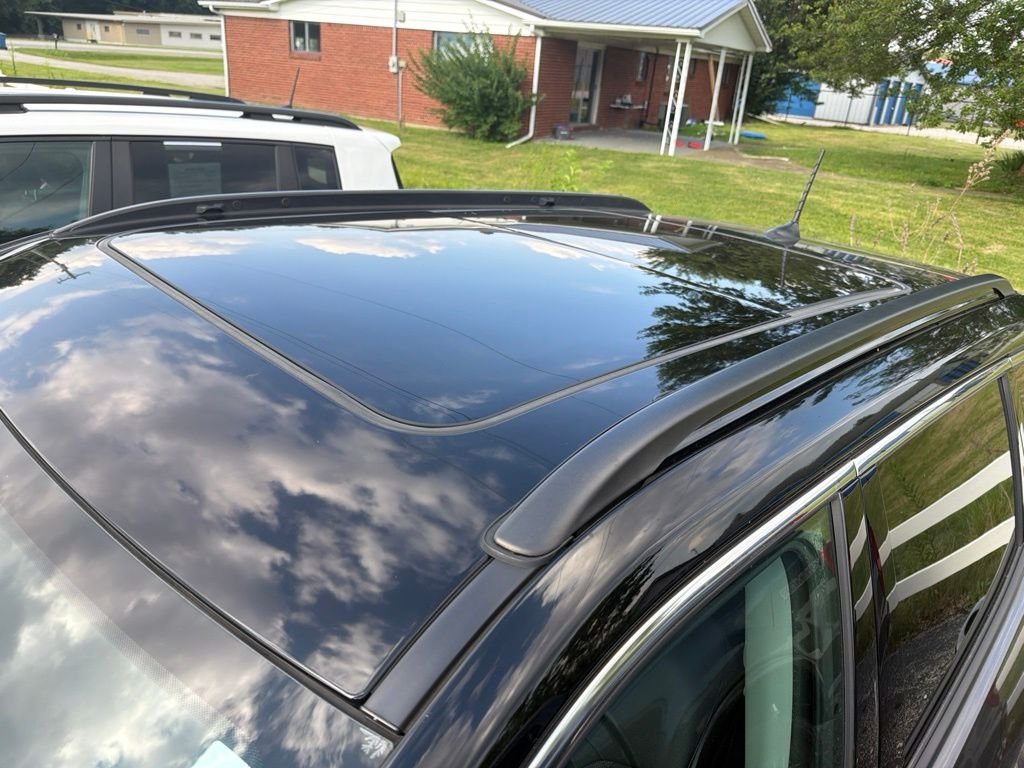 Used 2022 Gray Jeep Limited image 8