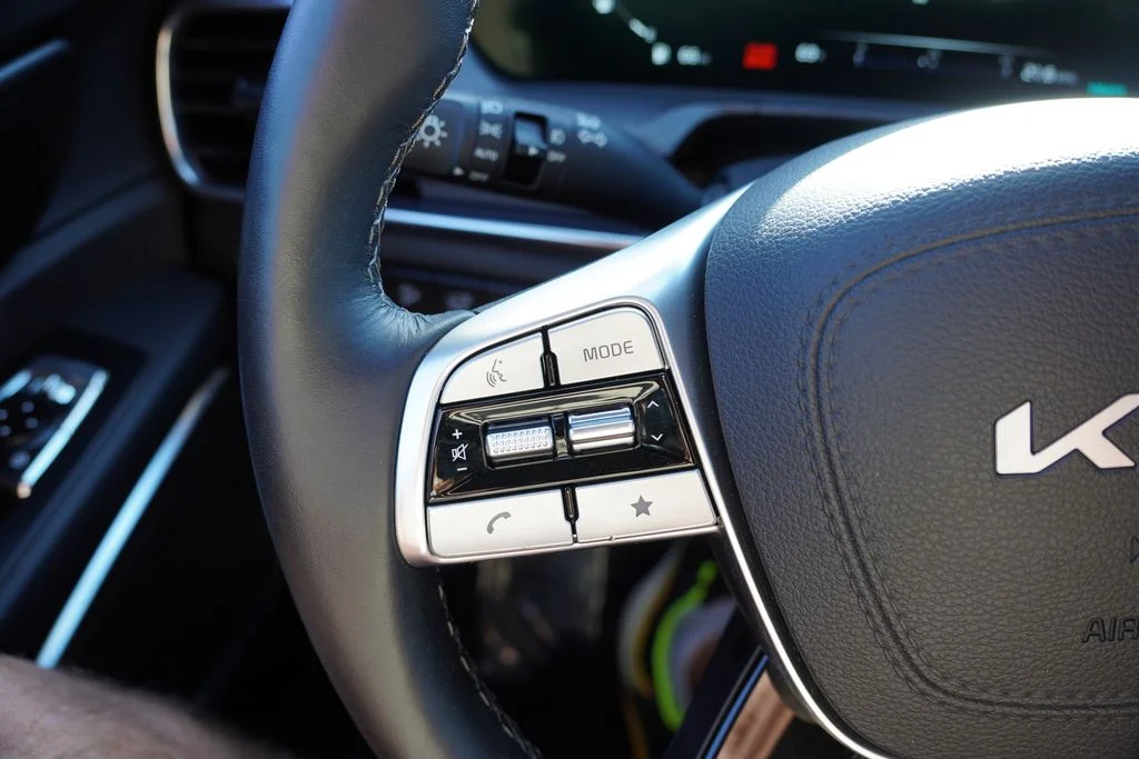 Used 2025 Wolf Gray Kia SX-Prestige X-Pro image 39