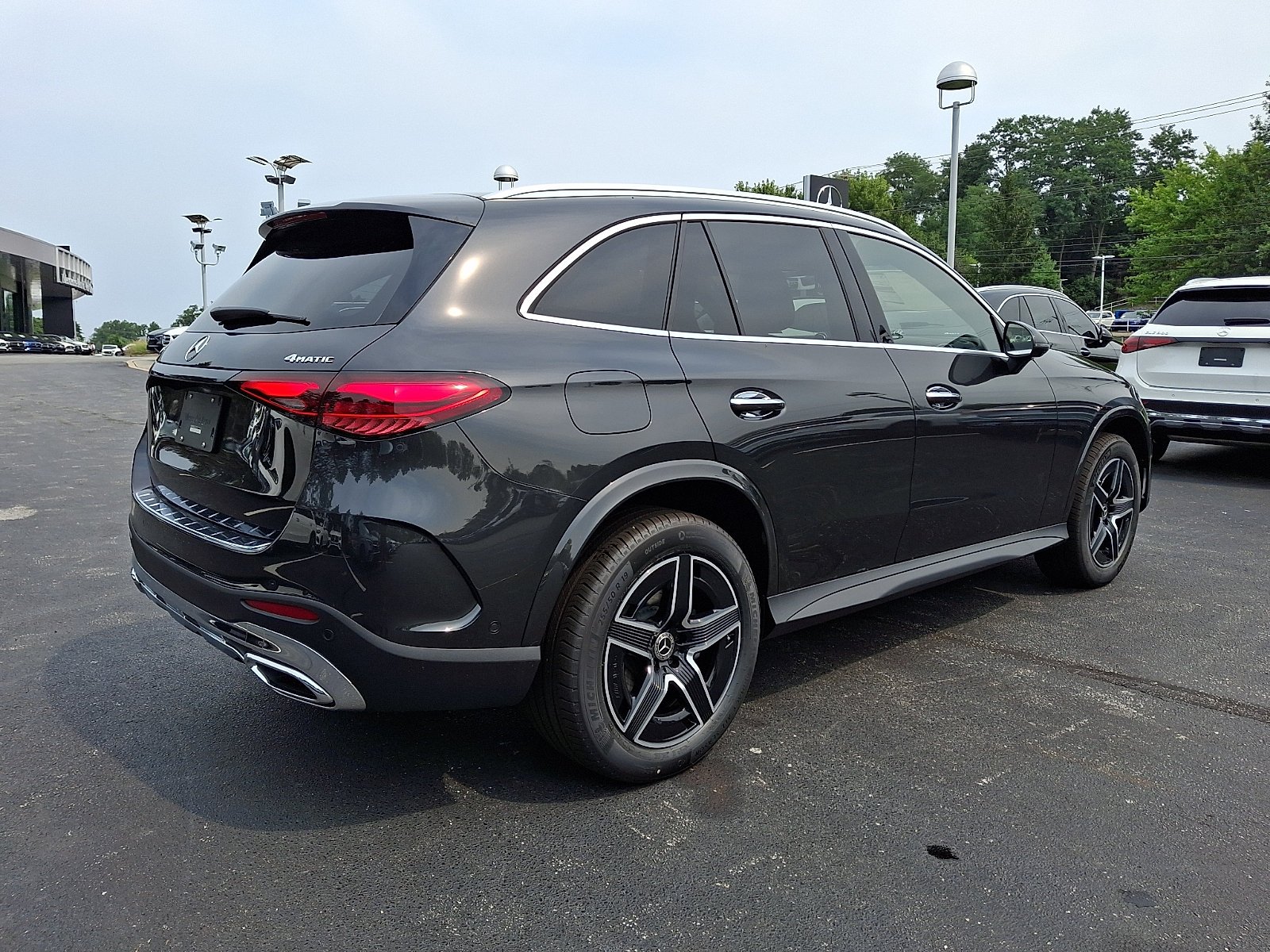 New 2027 Graphite Grey Metallic Mercedes-Benz GLC 300 image 27