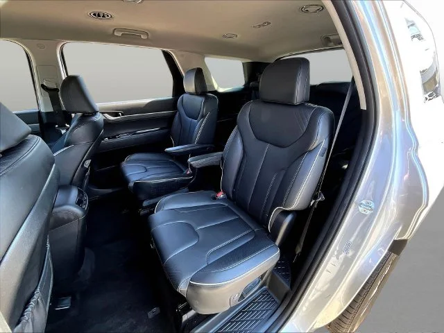 Used 2024 Silver Hyundai SEL image 25