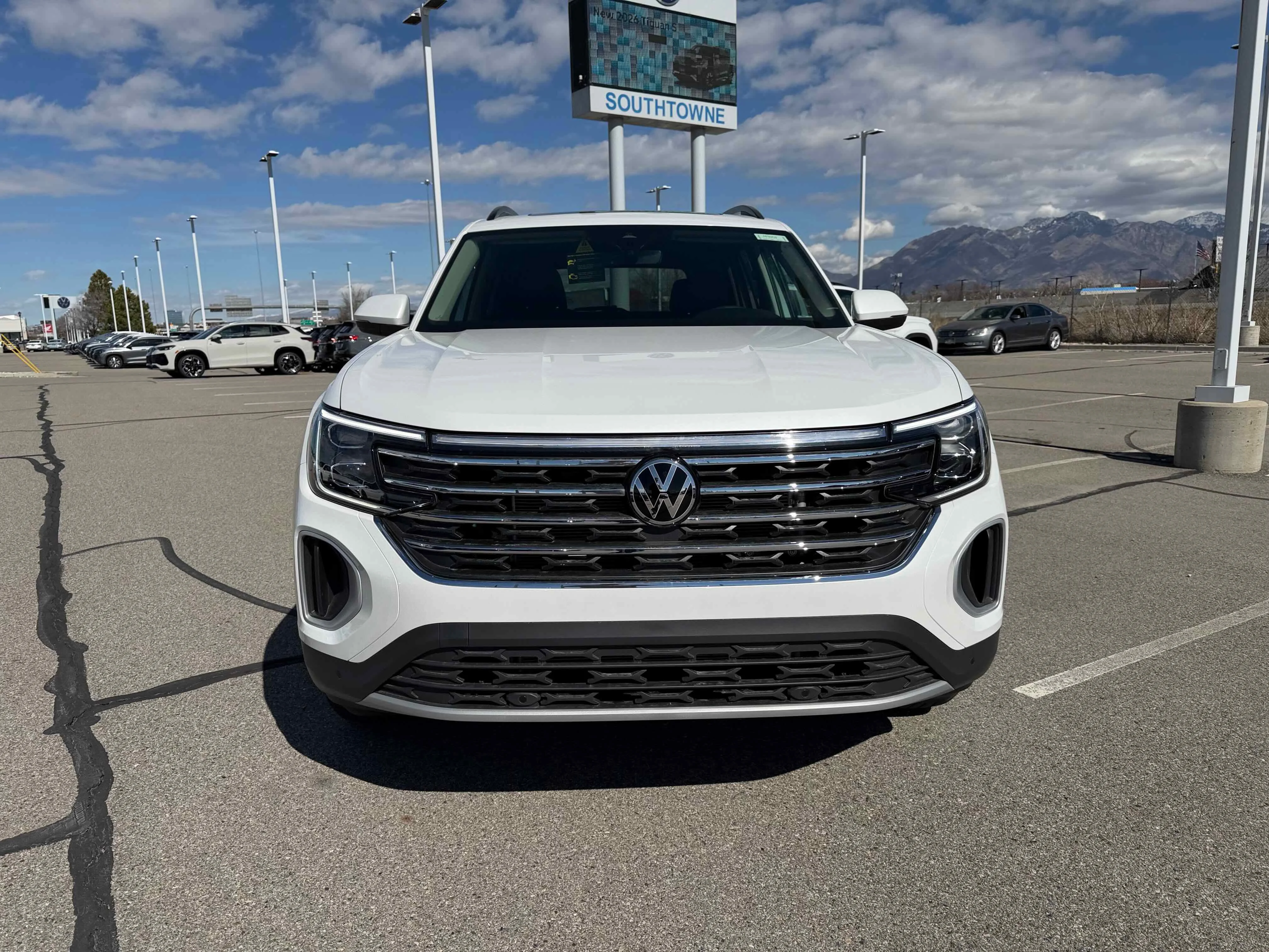 New 2026 Opal White Volkswagen 2.0T SE w/Technology image 8