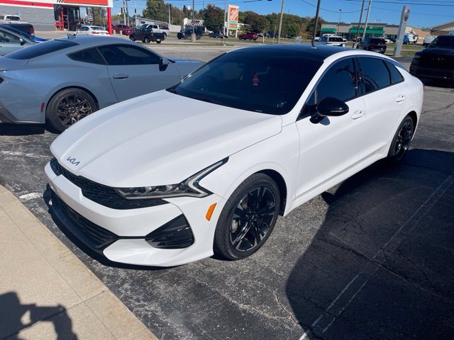 Used 2023 White Kia GT-Line image 2