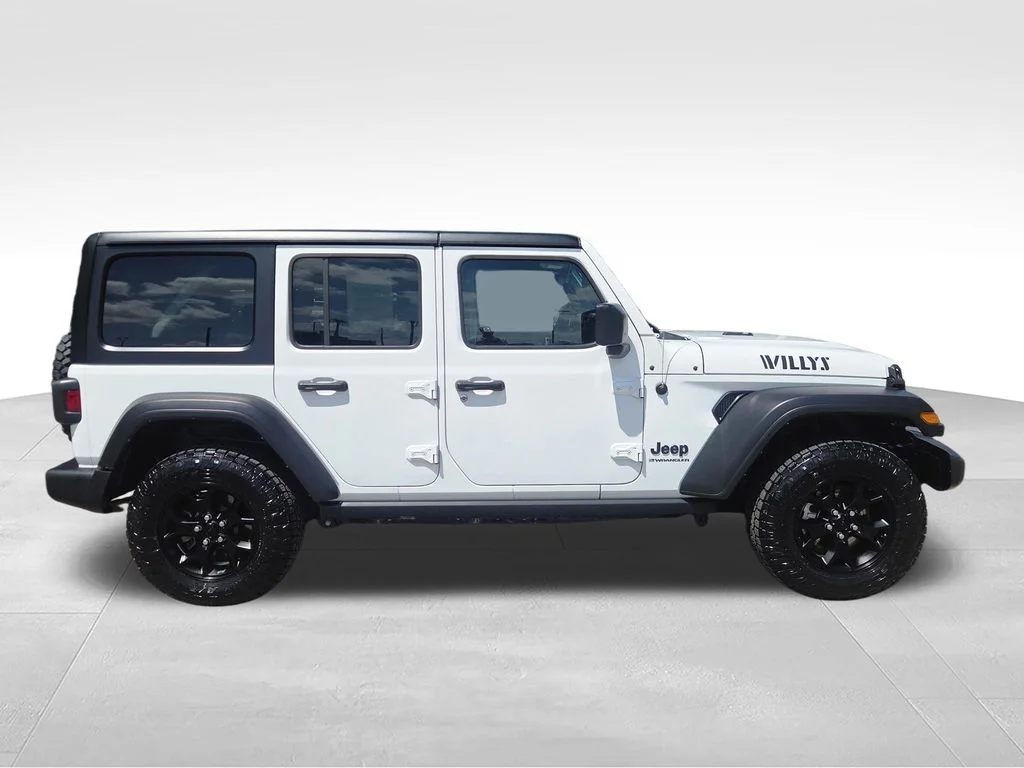 Used 2023 White Jeep Willys image 8