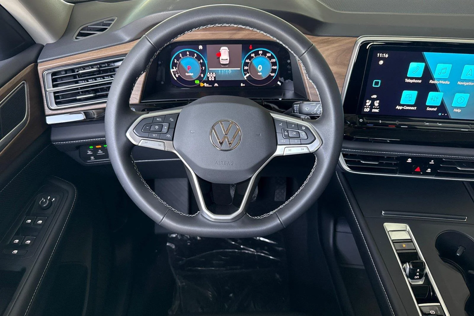 New 2026 Opal White Pearl Volkswagen 2.0T SE image 14