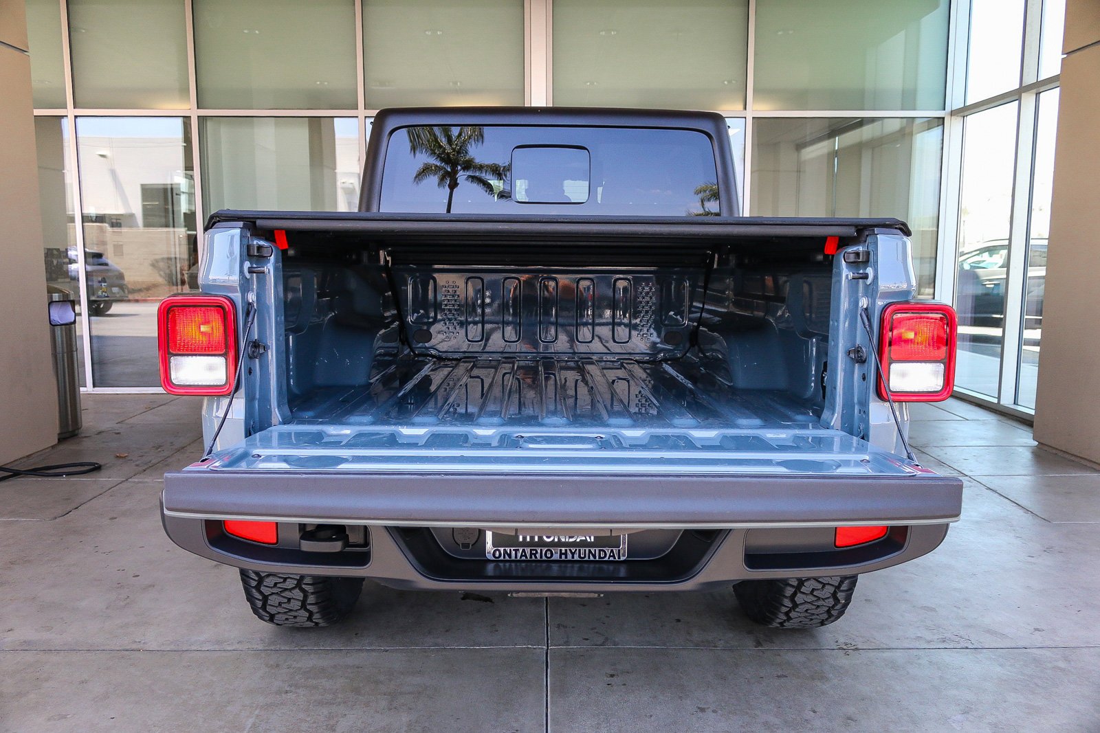 Used 2024 Anvil Clear Coat Jeep Sport S image 18