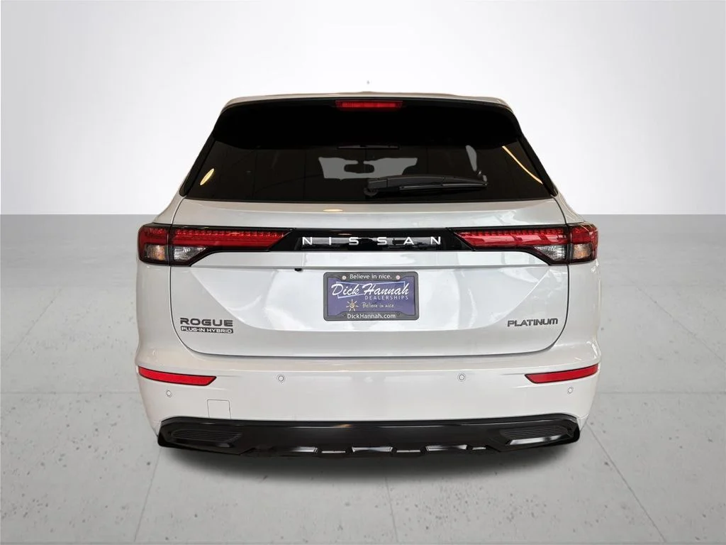 New 2026 White Nissan Platinum image 8